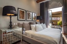 Casa Faroles, Designer 7BR Villa with Pool Jacuzzi & Full Staff photo 4