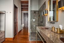 Casa Faroles, Designer 7BR Villa with Pool Jacuzzi & Full Staff 11