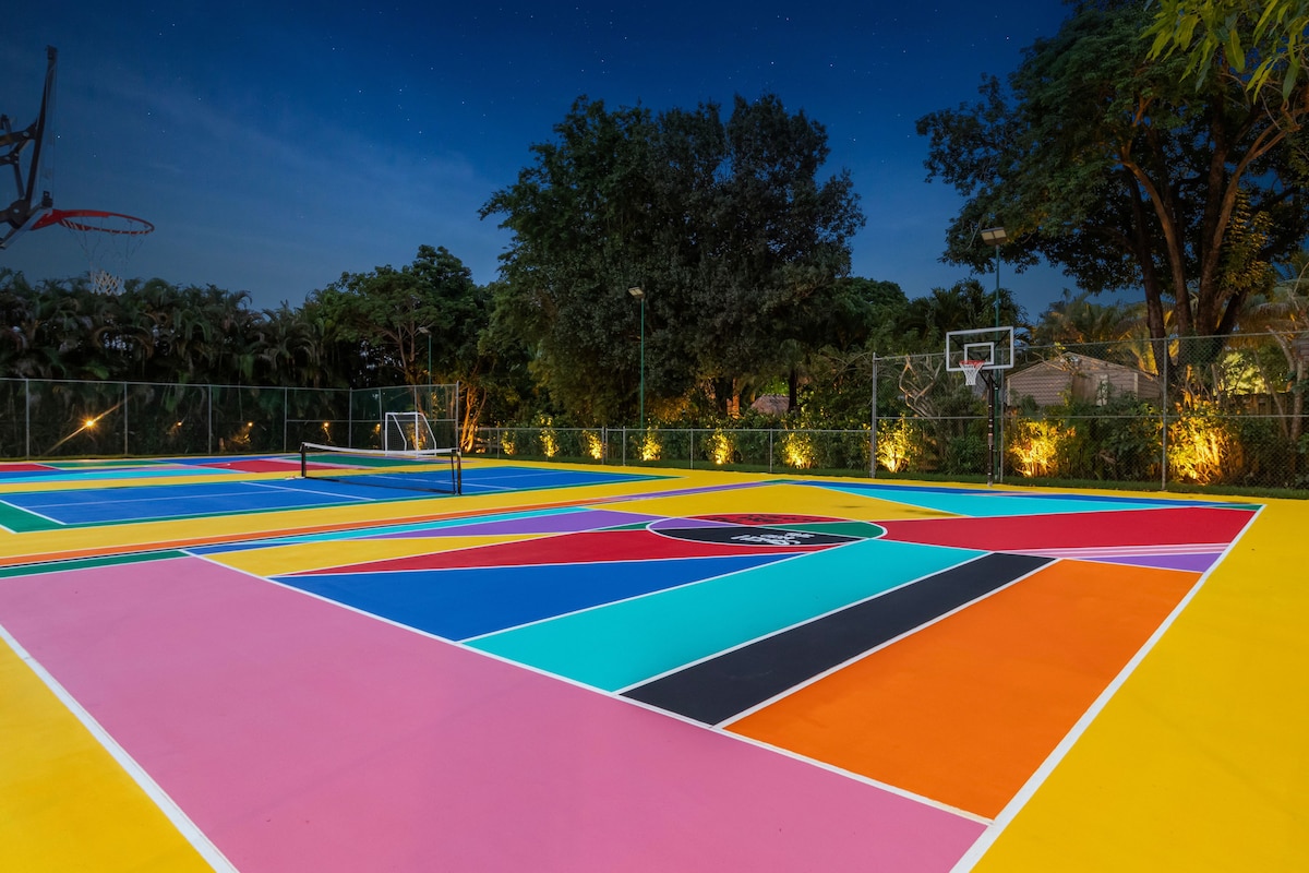 Villa Spectacular | Waterslide | Multi Court & Cinema — Plantation, FL — vacation rental